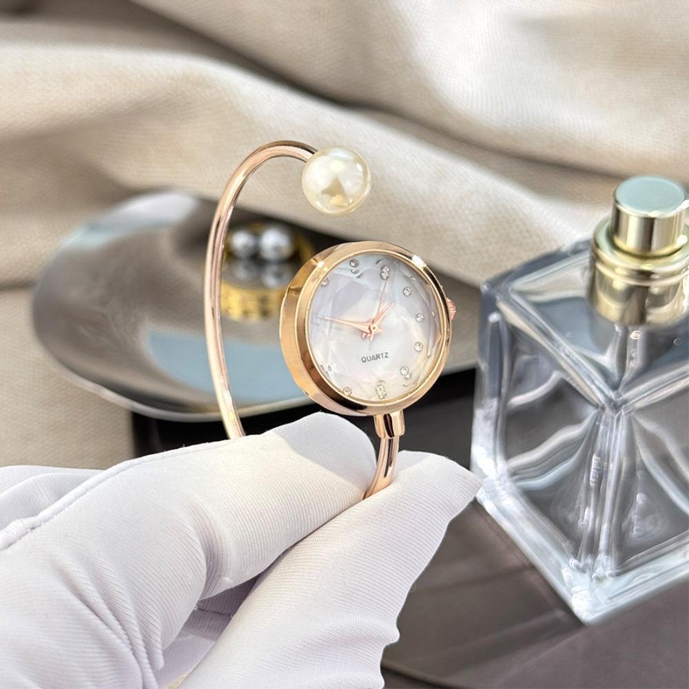Elegant Alloy Ladies Quartz Wristwatch Vintage Rhinestone Bracelet Watch Imitation Pearl Rose Gold Small Dial Watch Women's