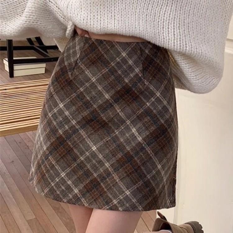 2025 Autumn Women's Plaid Wool High-Waist A-Line Skirt, College Style, Plus Size, Slimming, Hip-Hugging Short Skirt