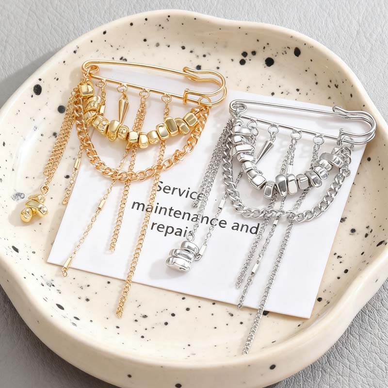 Spilla con Catena a Nappa in Metallo CCB alla Moda per Donna Gotica Colore Argento Irregolare Fatta a Mano con Catena di Perline Spilla Gioiello Accessorio