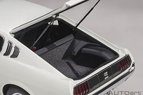 AUTOart 1/18 Scale Toyota Celica Liftback 2000GT (RA25) 1973 White Finished Product