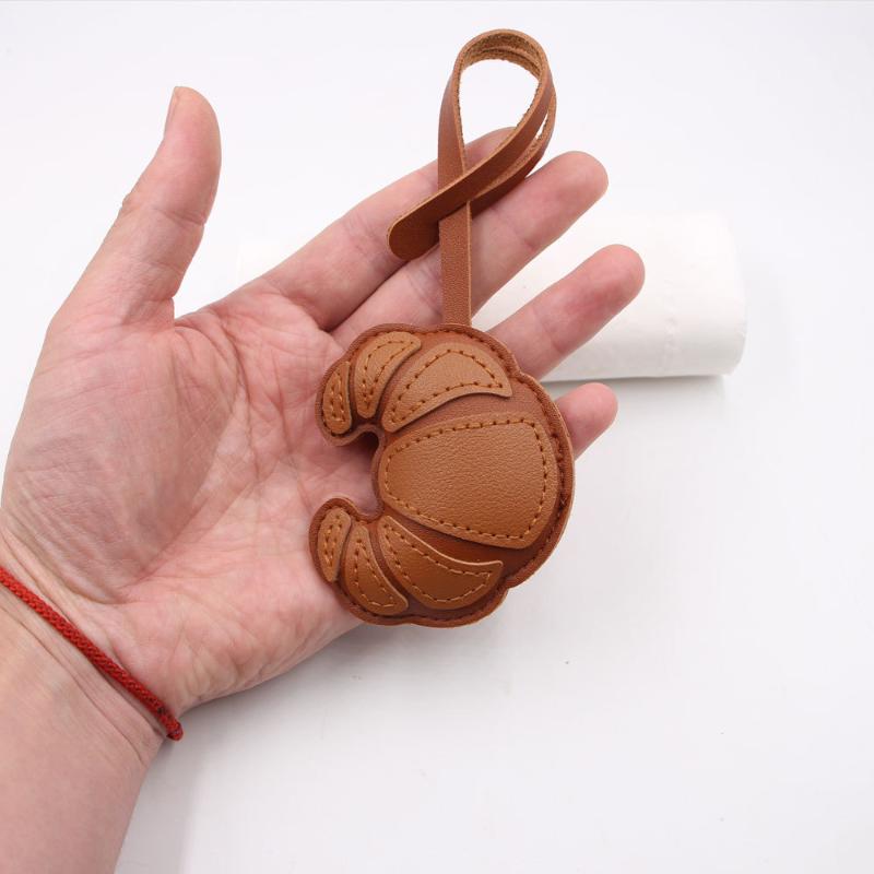 Croissant-Shaped Keychain Croissant Charm Pendant Keyring Jewelry For Girls Women Gift Bag Decoration