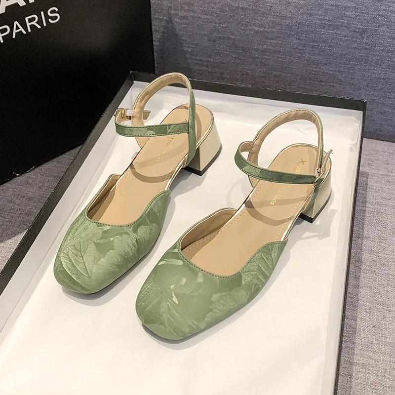 Moda 2024 Nou Sandale Baotou Lace din dantela Toc mediu Linie groasă cu pantofi de damă Cap pătrat simplu după pantofi singuri goli Femei