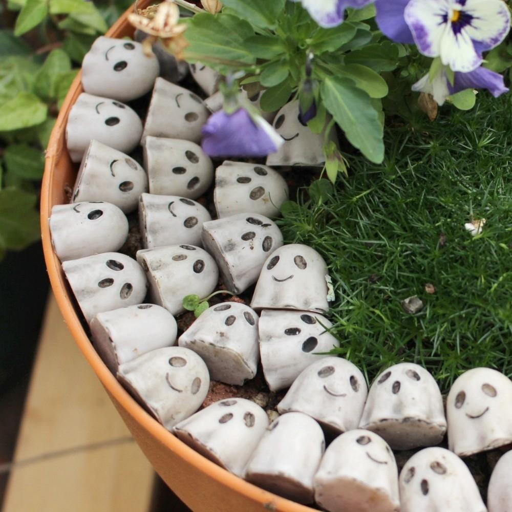 Mini Joy Garden Ghost Ornament Resin Skull Statue Decorations  Halloween Party