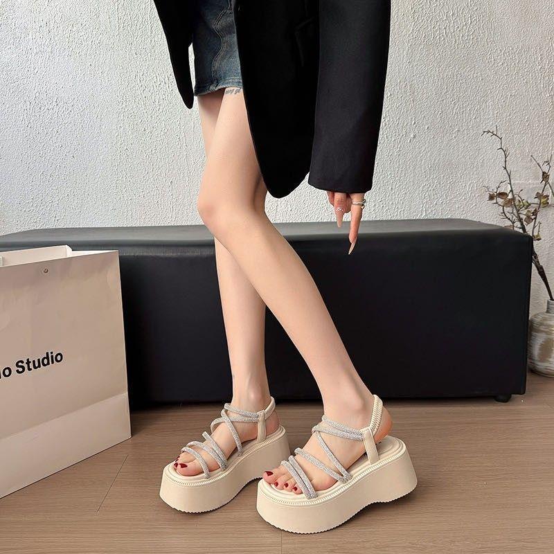 Rhinestone beautiful thick-soled Roman temperament sandals women's summer new white fairy wind beach sandals