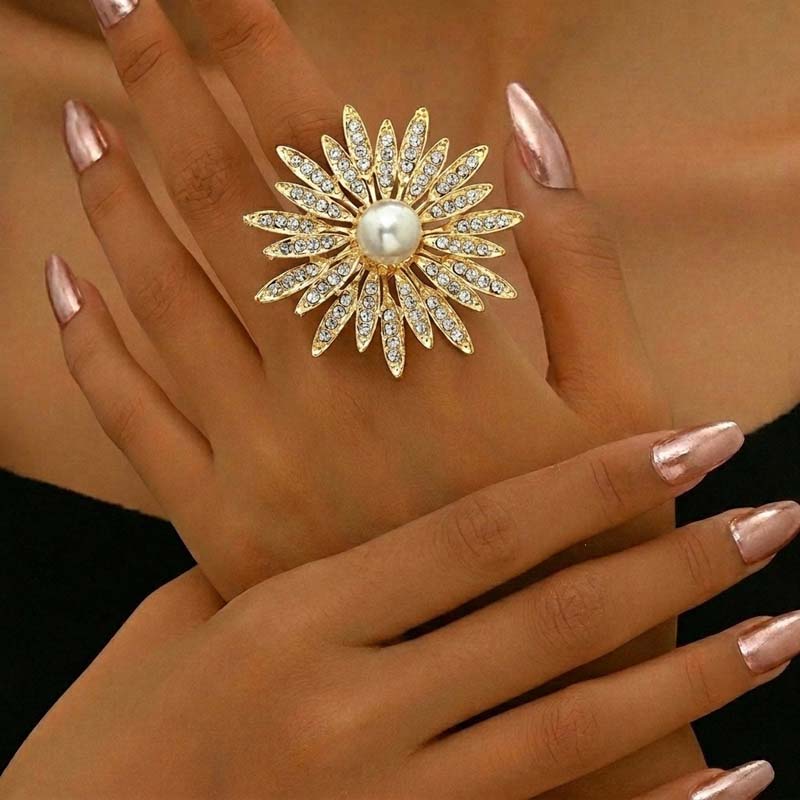 Exaggerated Gold Color Sunflower Open Rings for Women Luxury Full Rhinestones Imitation Pearl Flower Ring Wedding Jewelry Gifts золотой