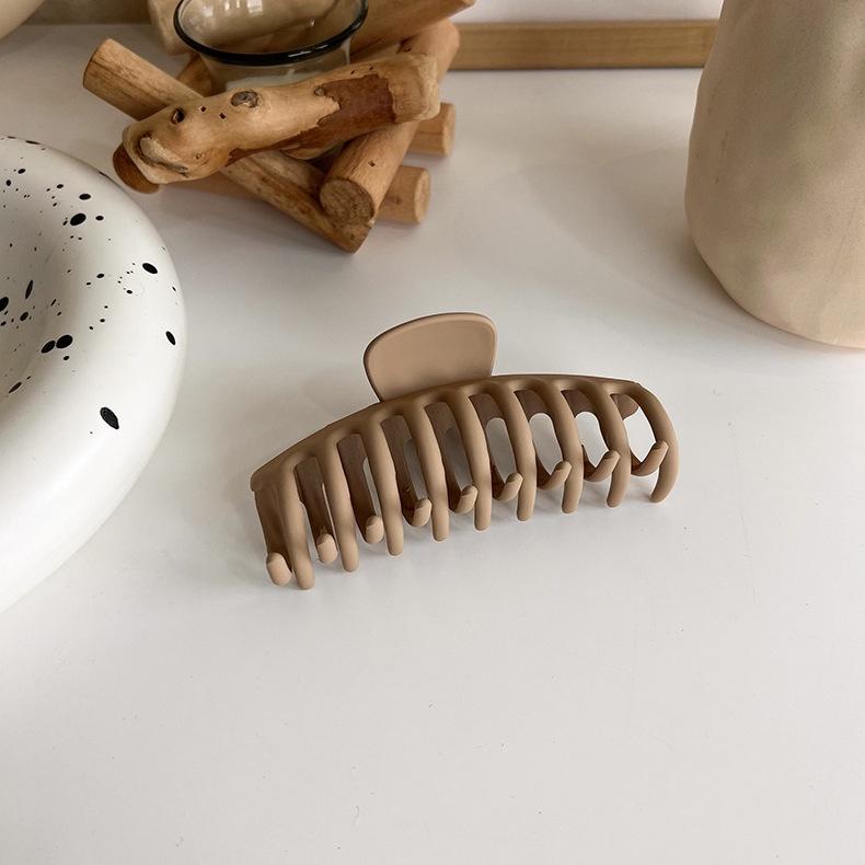 Large Frosted Brown Series Hair Clips Women Back Head Hairpin Korean Milk Coffee Shark Claw Clip Girls Hair Accessories
