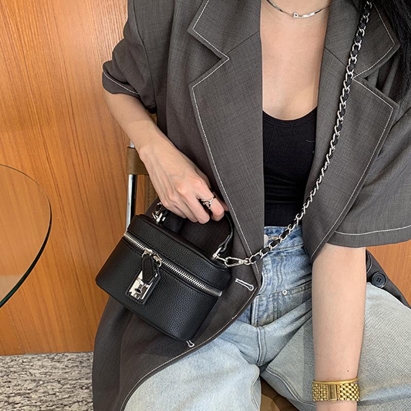 Premium new lock small bag women's fashion chain messenger bag portable shoulder bucket bag