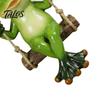 Realistic Frog Swing Statue Garden Statue, Resin Hanging Ornament, Whimsical Cute Figurine for Front Porch Yard Balcony Decoration Decorative