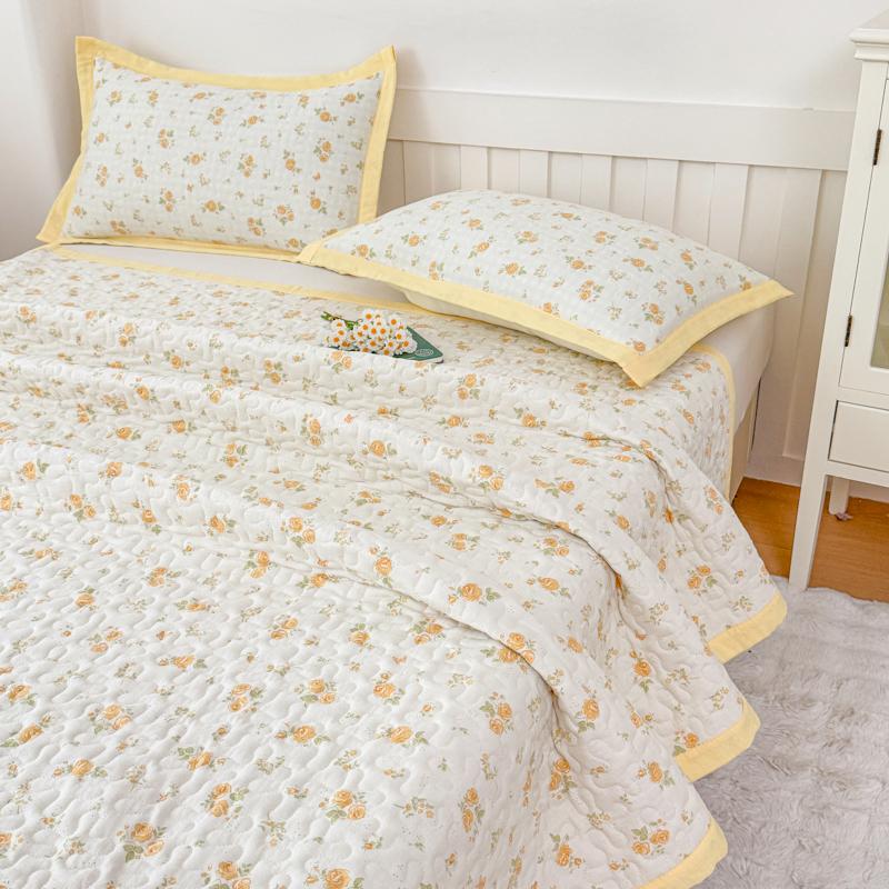 1Pc Purple Flower Quilted Bedspreads For Bed Thick Patchwork Blanket Single/Queen/King Floral Style Quilted Duvet Soft Bedspread