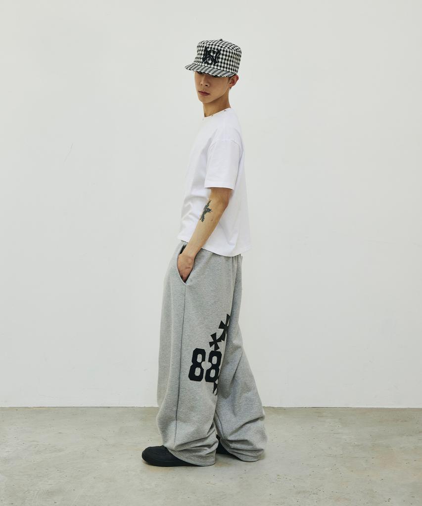 SCALLYWAG Summer 88 Crossbody Patch Sweatpants [Grey]