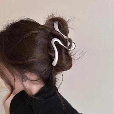 Fashion Metal Hair Claw Clip Irregular Hairpins Punk Hair Crabs Barrettes Vintage Jaw Clips Women Hair Accessories