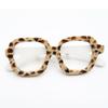 Yi'ai Bestseller: European-American Eyeglass-Shaped Acrylic Brooch - Unique Style Corsage Accessory
