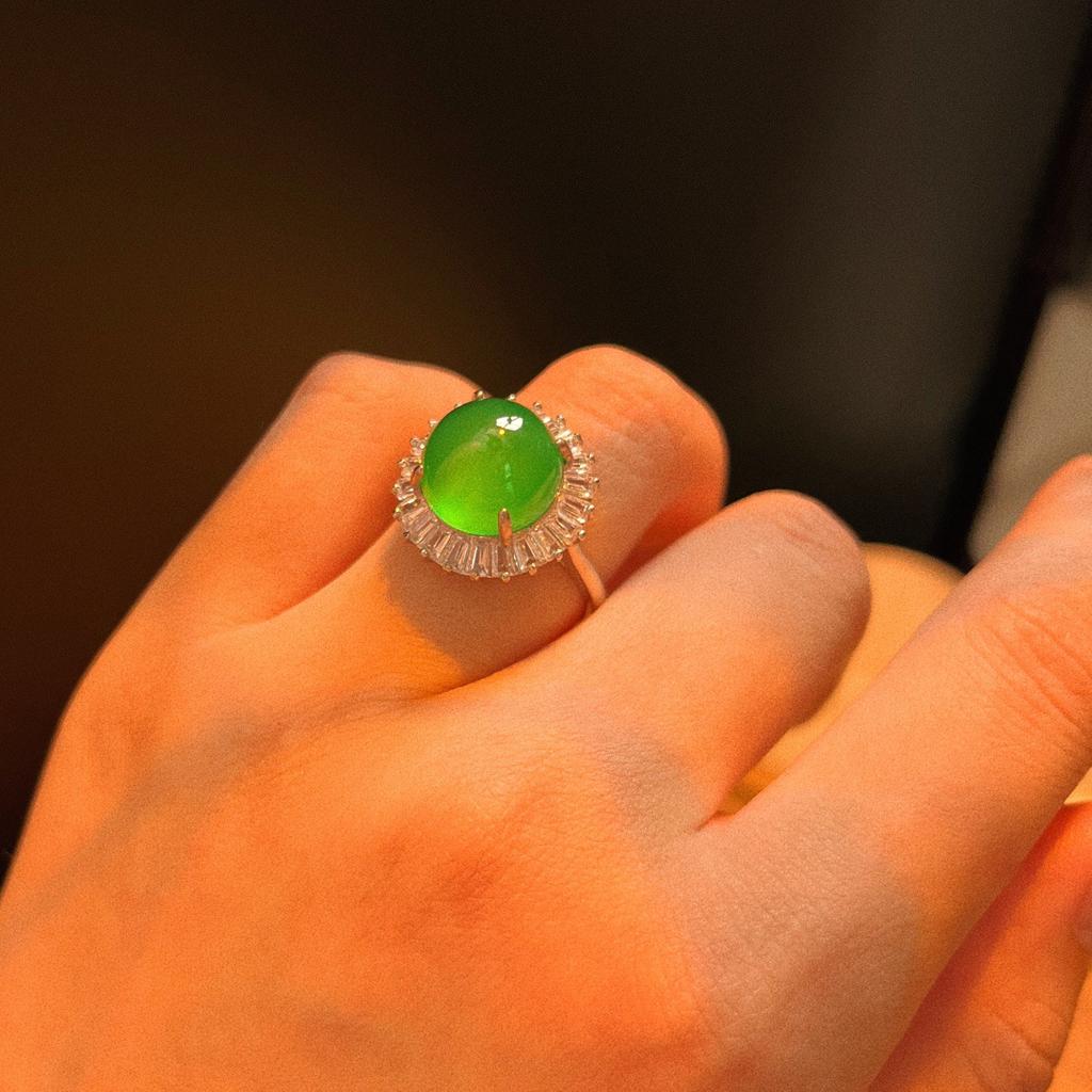 Full Green, Yang Green, Natural Agate Green Chalcedony Ring, Women'S Opening Is Slightly Inlaid, And The Real Shot Is Fidelity.