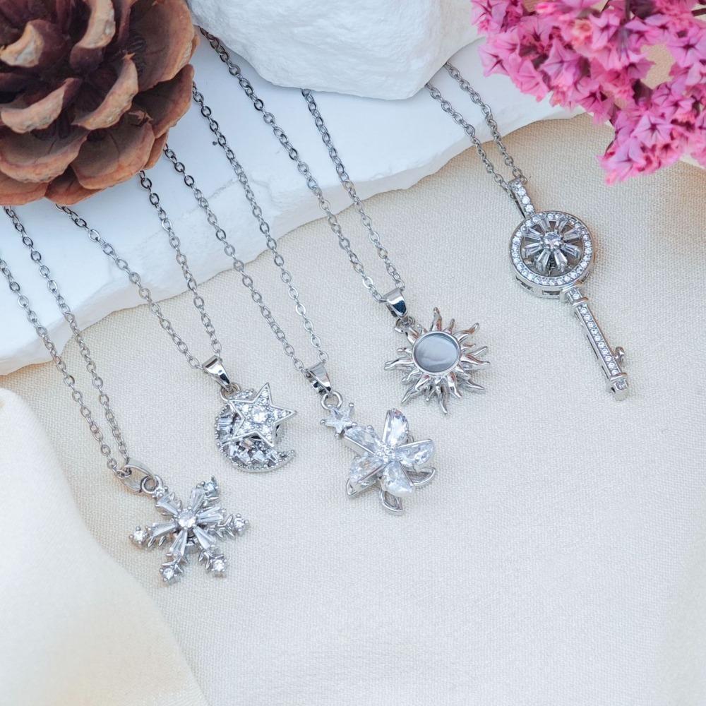 Collana da Donna Collana Farfalla Amore Rotante Accessori Versatili da Donna