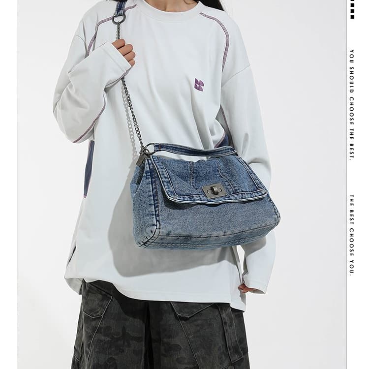 Vintage Washed Denim Chain Underarm Bag Tote Bag