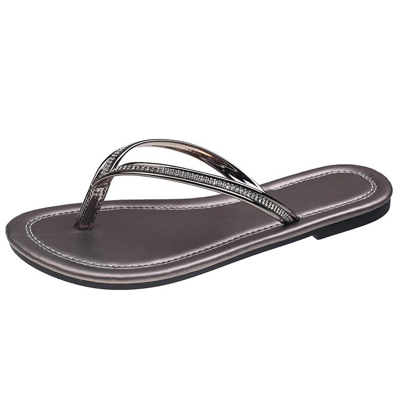 Hongtong | 2025 new flip-flops women's Korean version of flat-bottomed slippers casual large-size outer slippers women
