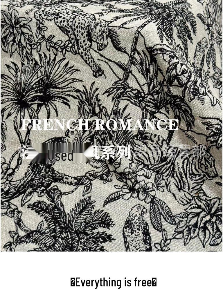 Vintage Black & White Jungle Print Polyester-Cotton Jacquard Fabric for Sofa, Pillow, Clothing, or Shoes