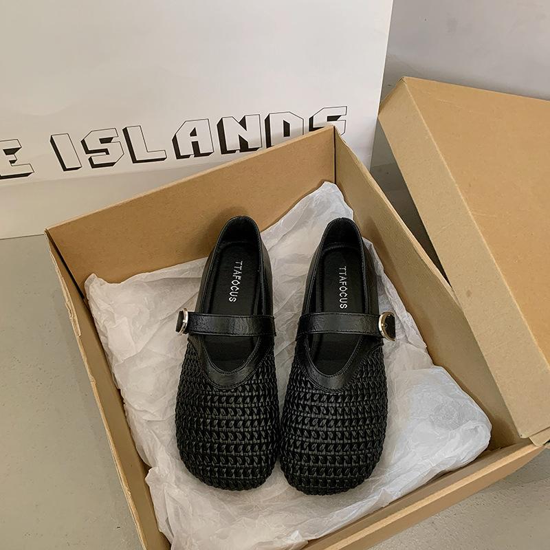 Casual Versatile Bag Head Half Slippers Outer Wear Women's Shoes 2025 New Summer Hollow Breathable Flat-soled Single Shoes