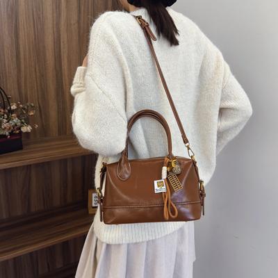 2025 Autumn and Winter New Women's Bags Niche Retro Handbags Versatile Pillow Bags Medieval High-end Shoulder Messenger Bags