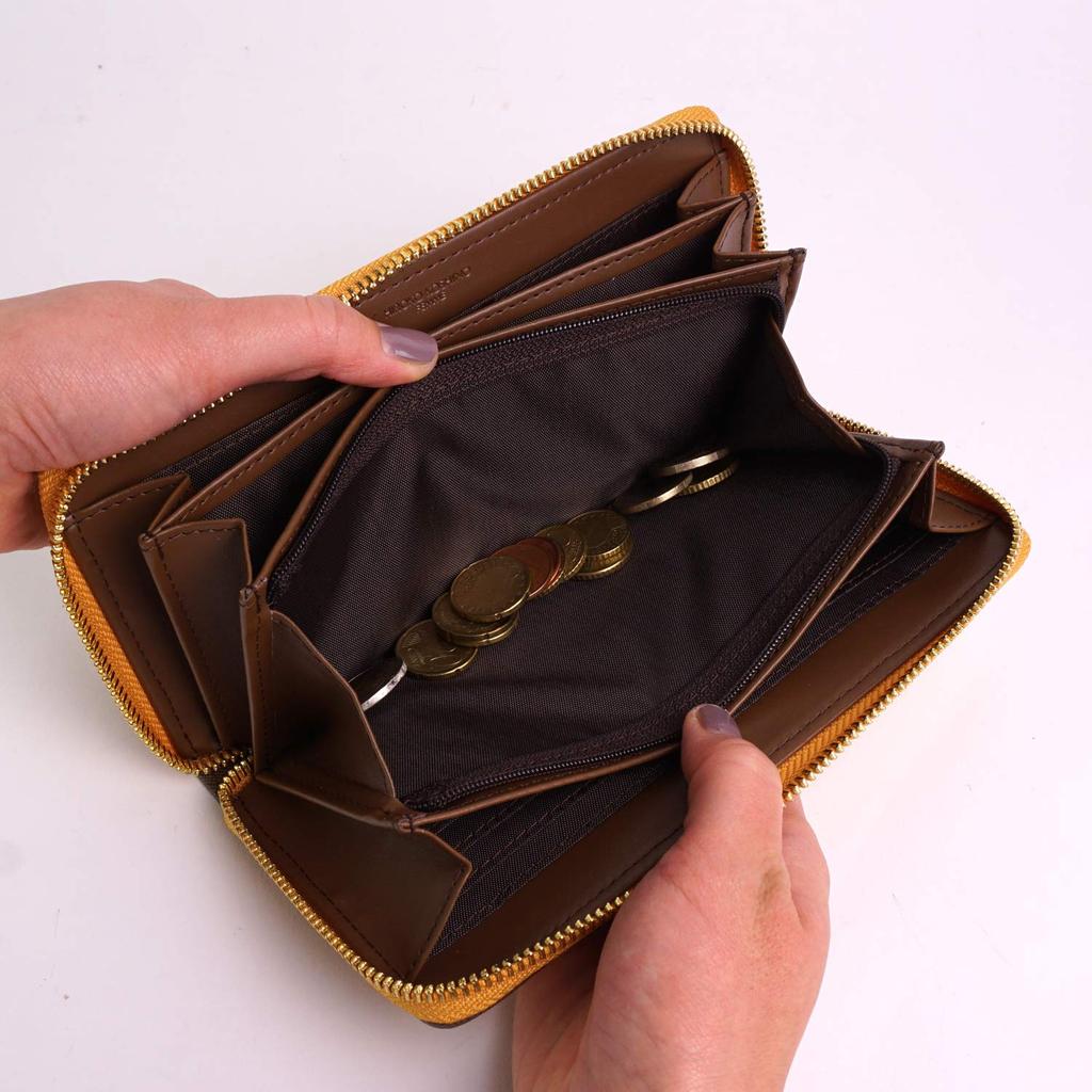 Koshino Long Round Large Popular Brand [Hiroko Femme] Women's Wallet, Zipper, Two-Tone, Capacity, (Black)