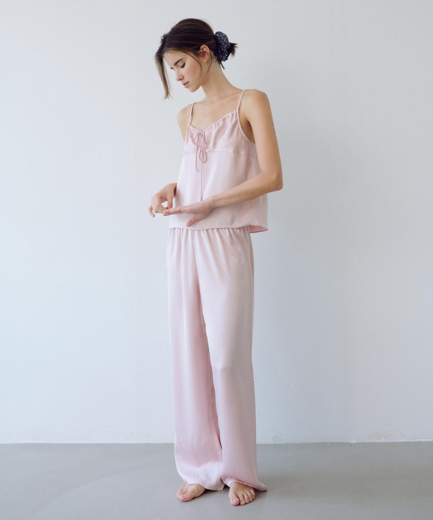 Yulago [Free Pouch] Satin Lounge Set