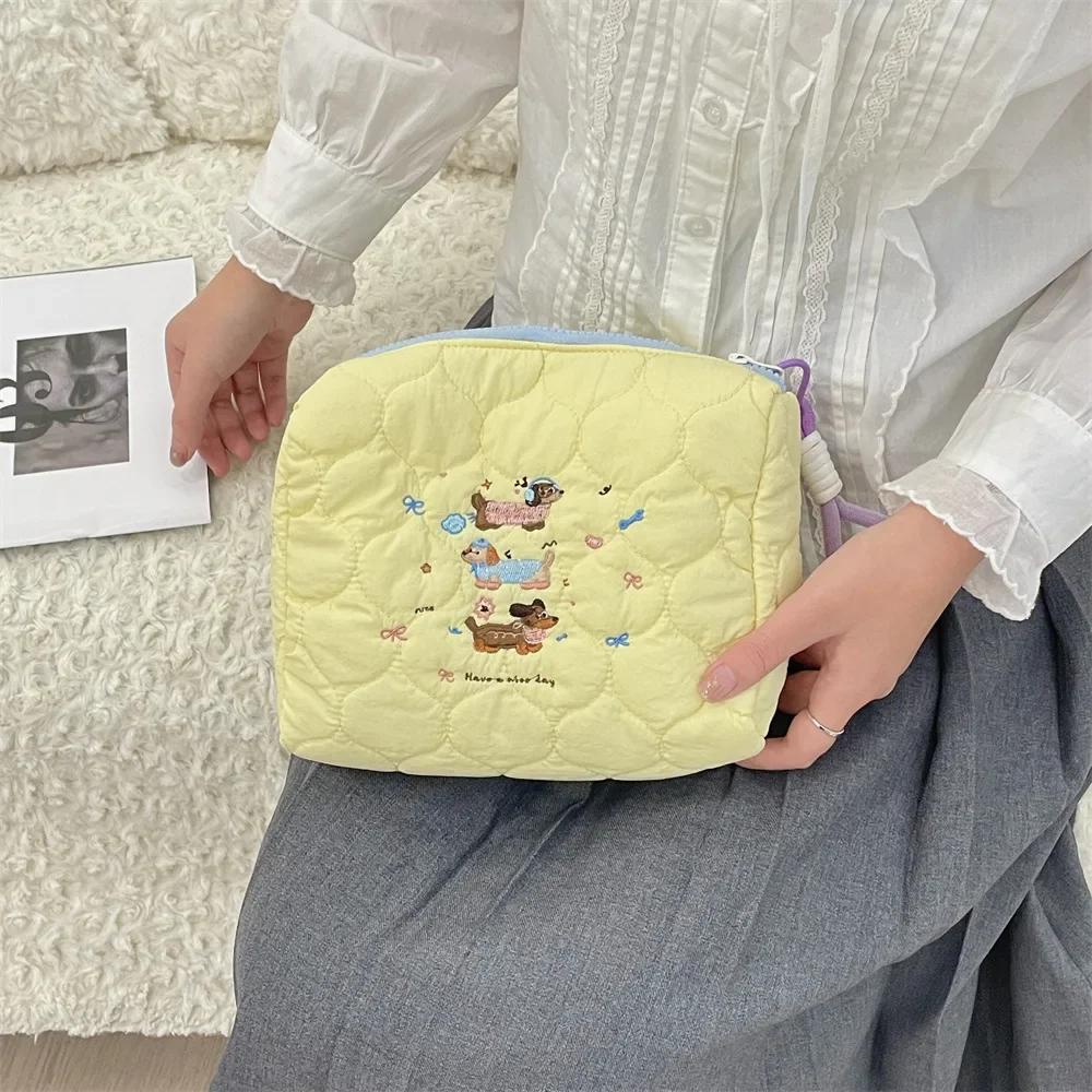 Embroidery Quilted Women's Cosmetic Bag Travel Portable Ladies Storage Handbags Cute Female Makeup Case Clutch Purse with Handle