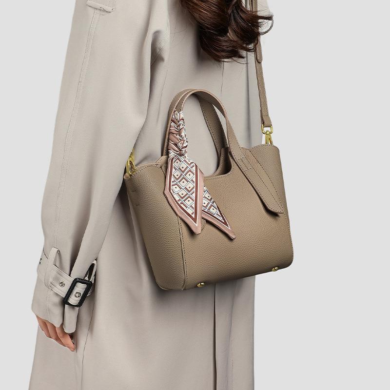 Bucket bag new messenger leather women's bag cowhide large-capacity portable shoulder vegetable basket bag