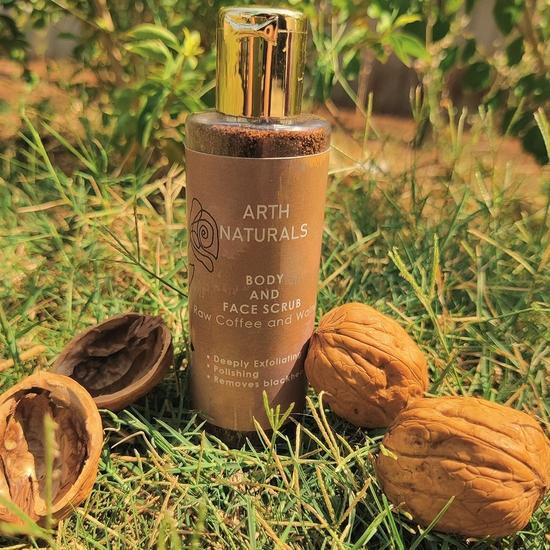 ARTH NATURALS| RÅ KAFFE & VALNÖT | KROPPS- OCH ANSIKTSSKRUBB | DJUP EXFOLIERING | POLERANDE | TAR BORT PORMASKAR| NETTOVIKT-75 gms| NATURLIGA INGREDIENSER.
