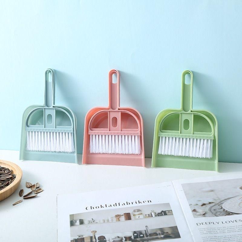 2 IN 1 Desktop Mini Broom and Dustpan Set for Window Gaps and Keyboard Cleaning