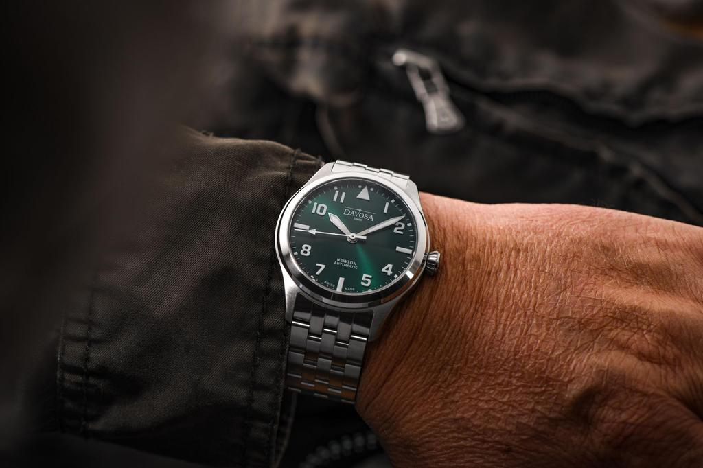 Davosa IWAWP Newton Pilot Auto Automatic Watch with Power Silver Reserve, 161.530.70, Men's,