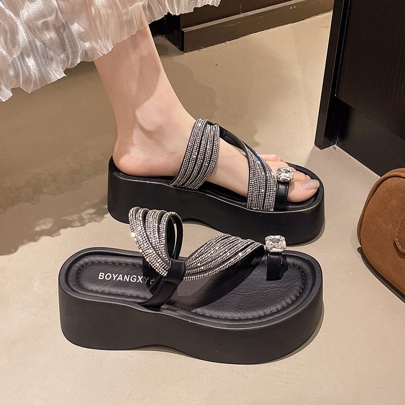 Thick-bottomed versatile heightening beach slippers summer new fashion outer wear rhinestone cover toe muffin bottom slippers women