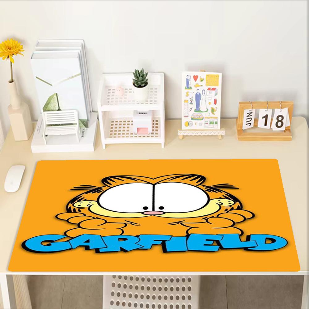 Garfield Theme Mouse Pad, Non Slip Rubber Base, Multifunctional Office & Home Decor, Perfect for Workspace Personalization.