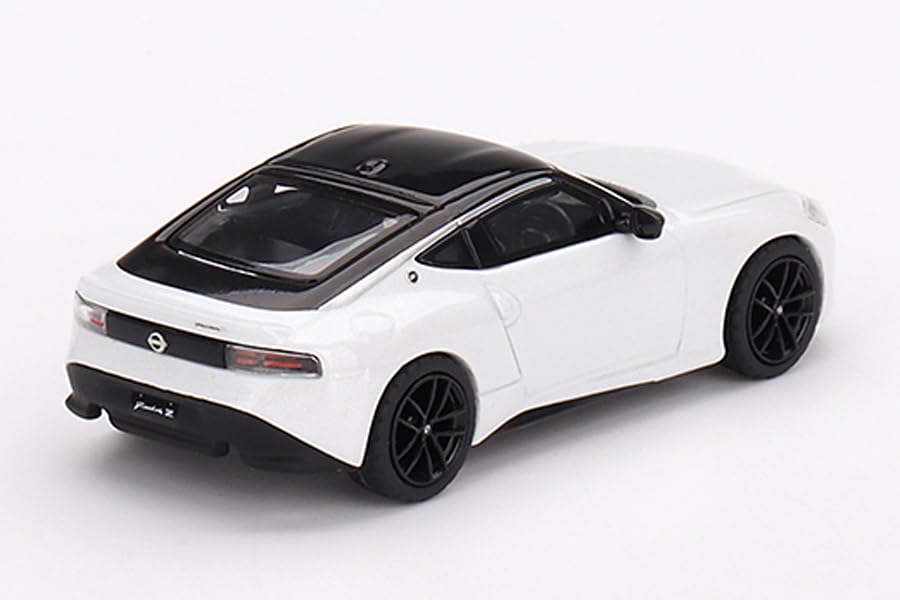 TrueScale Miniatures MINI GT Nissan Fairlady Z 2023 Everest White Drive Finished Model 1/64 Right-Hand
