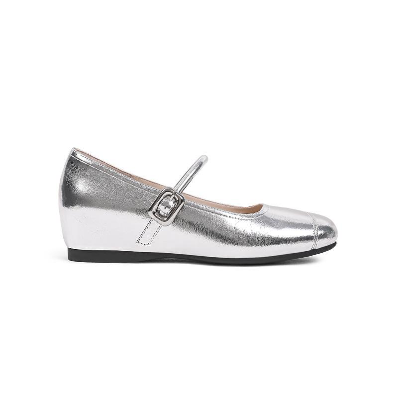 French silver single shoes women's spring and autumn 2025 new evening wind design sense niche temperament socialite Mary Jane women's shoes