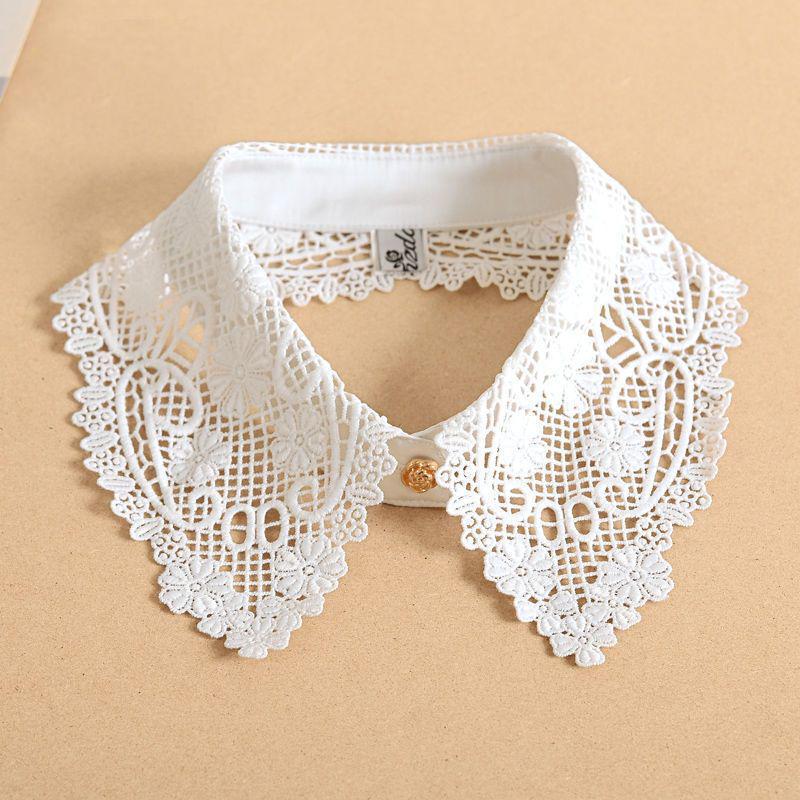 Všestranný dámský falešný límec s krajkovým lemem