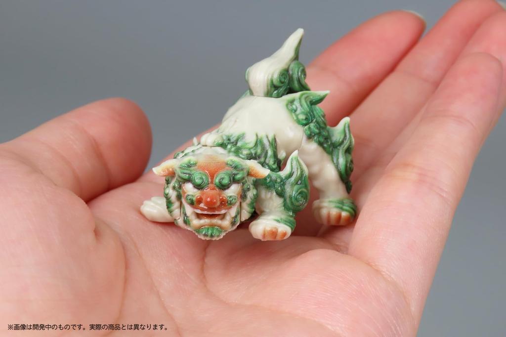 MIC DIG Plastic Model Kit of a Shisa on a Desk Pre-painted