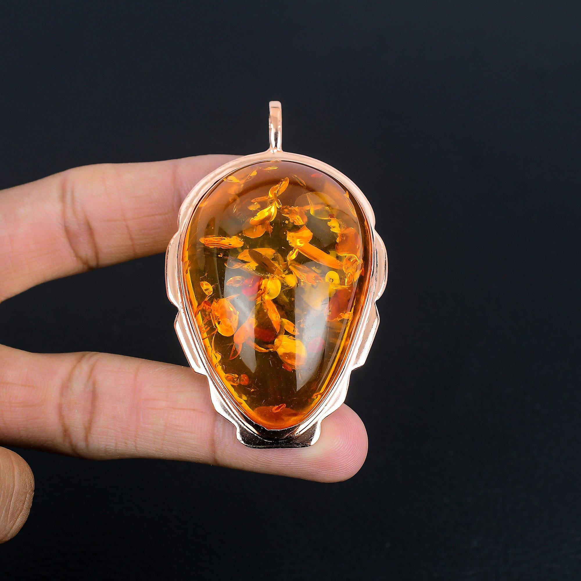 

Кулон из балтийского янтаря, Ювелирные изделия из сияющего медного драгоценного камня, Кулон ручной работы ко Дню матери 2.55 Inches