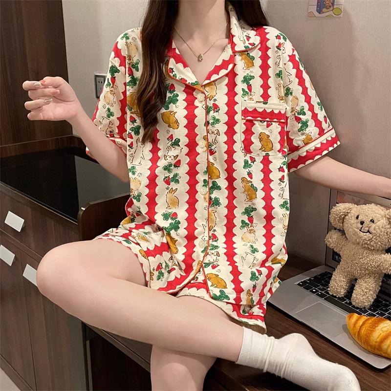 

Пижамный комплект для девочек из ледяного шелка с рождественским кроликом - с коротким рукавом и шортами L (Recommended for 50-57.5 kg)