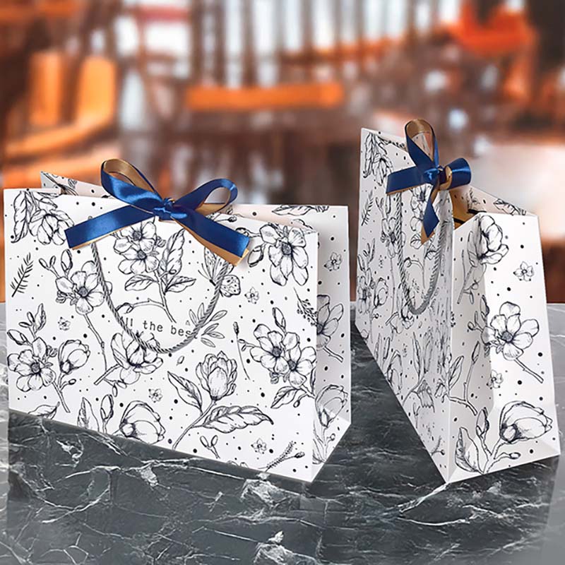 WTEMPO Large Capacity Hand-held Gift Paper Bags Retro Elegant Printed Bags Daily Presents Packaging Bags Ideal for Storing and Gifting Delicate Items