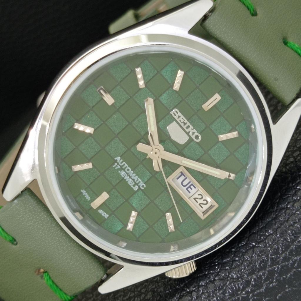 

MENS VINTAGE SEIKO 5 AUTOMATIC REFURBISHED JAPAN GREEN DIAL WATCH a440460-4 Sk-a440460