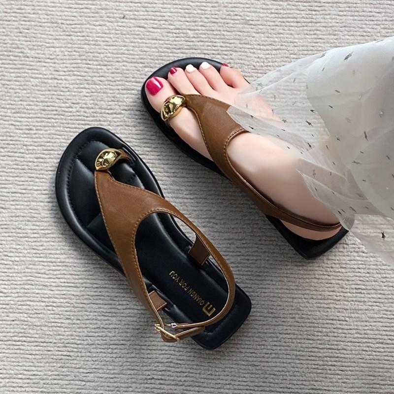 CRLAYDK Sandals for Women Flat Strap Beach Ring Toe Flip Flops Fashion Soft Leather Walking Slippers Summer Casual Slides