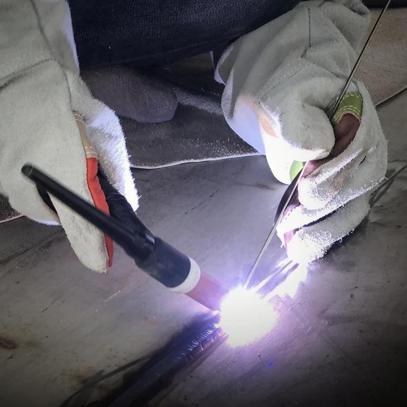 Pręt spawalniczy 1,6/2,0 mm do łatwego topienia w niskiej temperaturze Uniwersalny drut rdzeniowy ze stali nierdzewnej z aluminium Pręt spawalniczy bez proszku lutowniczego