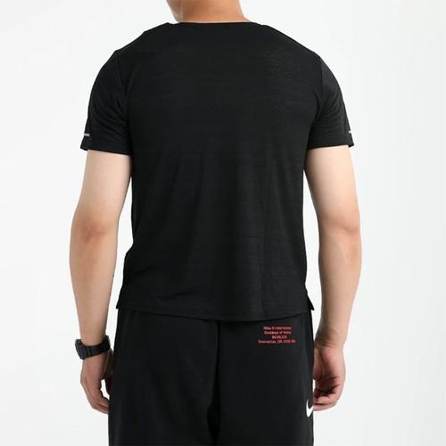 Nike Men's Running Training Short-Sleeve T-Shirt in Black