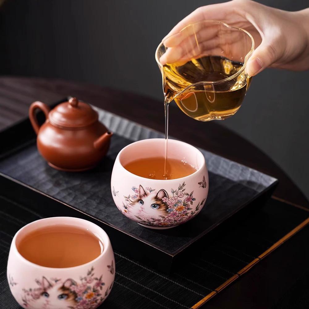 Cartoon Cat And Flower Pattern Teacup Ceramic Chinese  Kungfu Tea Cup 185ml