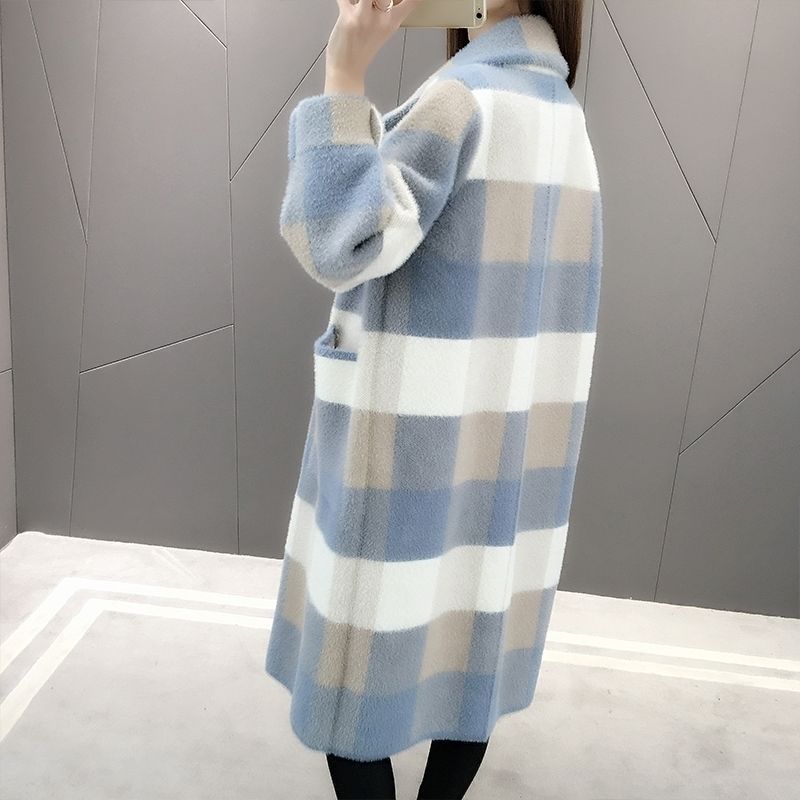 Stylový a teplý: Nová jarní kolekce Pletený svetrový kabát z umělé norkové kožešiny nad kolena pro ženy