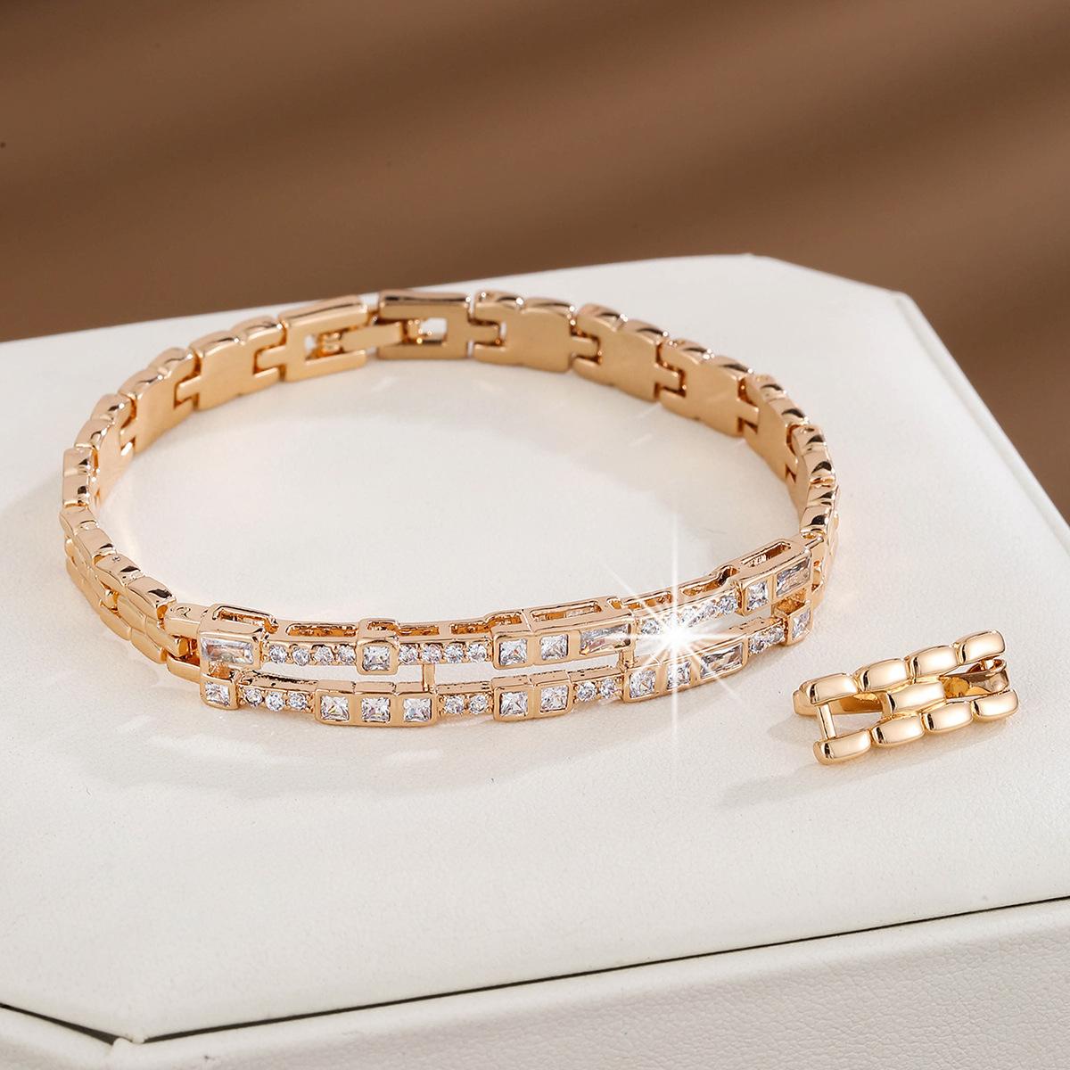 

Доступный роскошный модный ретро полый микроинкрустированный цирконом элегантный повседневный браслет-джокер золотой