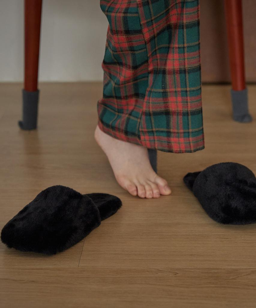 Atempo Fur Room Shoes_Black