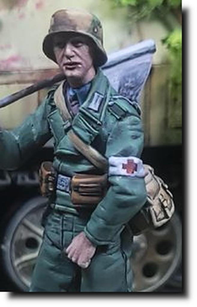 Darius Miniatures WW2 German Panzergrenadier Training Regiment Medic Normandy 1944 Resin Kit DMF35106 1/35 (person)