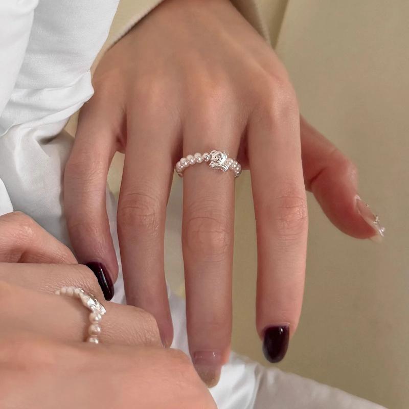 A Niche Design of A Little Dog Pearl Elastic String Ring for Girls, Cute, Simple and Versatile Index Finger Ring for Girls