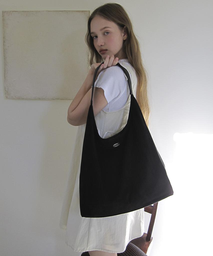 Dumaro Merci Suede Shoulder Bag / Black
